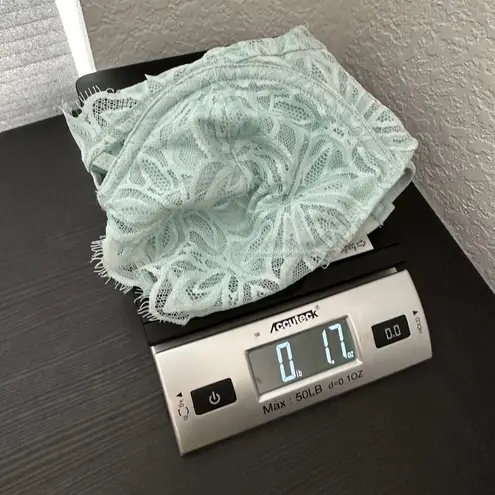 Victoria's Secret Pink Mint Crisscross Back Underwire Lace Bralette Size Small Green