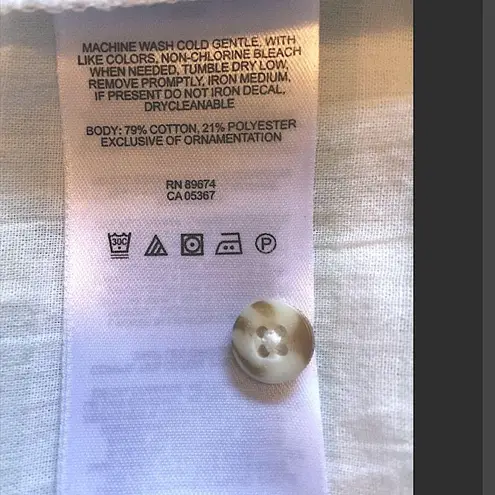 Mountain Hardwear -
Mountain Hardware blouse NWT 🎀 Oversized!