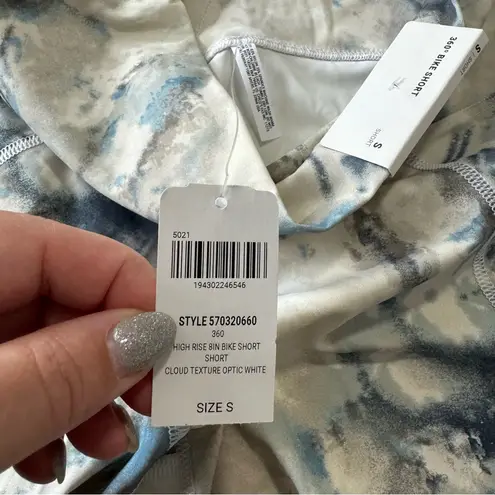 Soma WKND 360 Bike Shorts NWT size Small in Cloud Texture Optic White