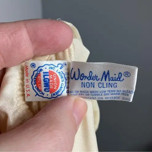 Vintage wonder maid strapless slip gown no cling USA union made size 36 White