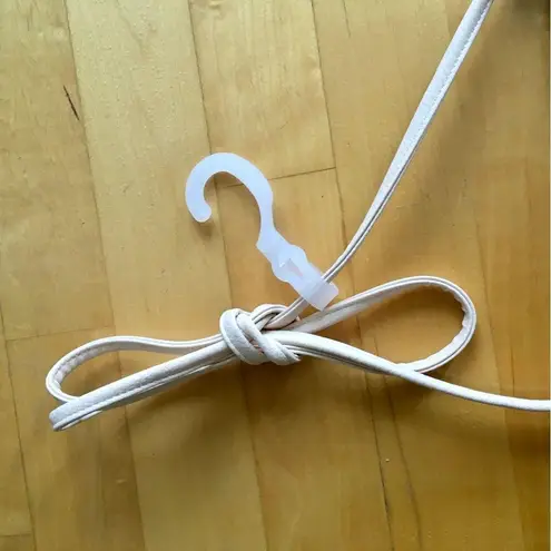 NWOT Quilt Design Crossbody Bag, Cream with Black, White Abstract Print Interior