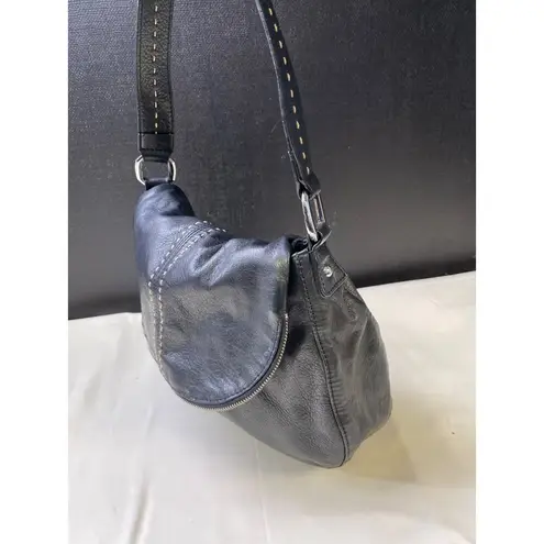 B Makowsky Women's Black Pebble Leather Pick Stitch Shoulder Bag/ Purse SKU 6012