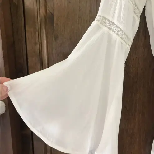 l*space New L  White Resort Beach Bell Sleeve Romper