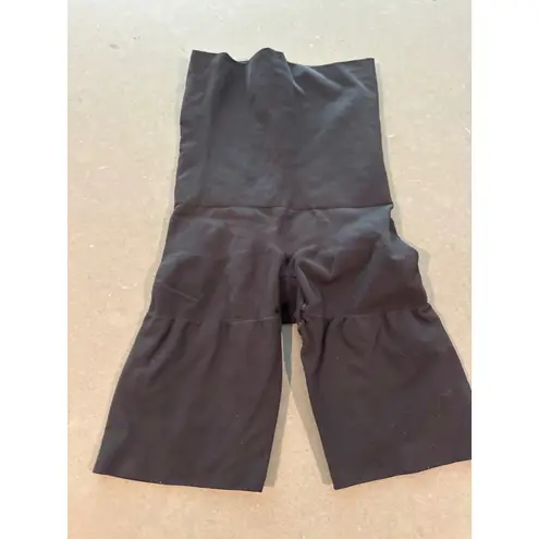 Love Your Assets Sara Blakely Shaping Shorts High Waist Black