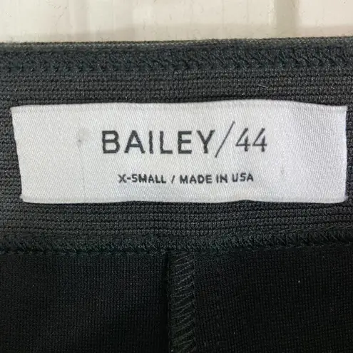 Bailey 44 cuffed Ponte pants, Corporate Crop pull on stretch Ponte knit size xs