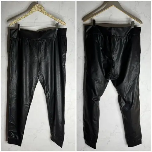 Commando black faux leather joggers