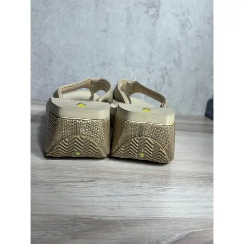 Volatile Womens 10 Wedge Bahama Flip Flop Sandals Tan Beige Comfort New