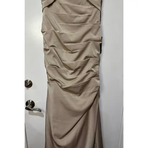 La Femme  Evening Mother of the Bride Gown Nude 6 NWT 29805 Pleated Jersey Skirt
