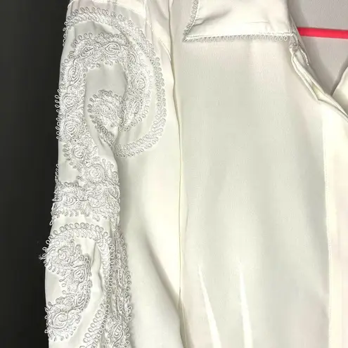 Susan Bristol Vintage Top Ivory Button Front Lace Embroidered Sleeves Sheer P8