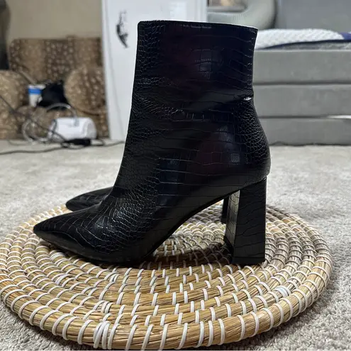 Billini Women’s Alden Boots Booties Block Heels Zip Side Party in Black Croco 7