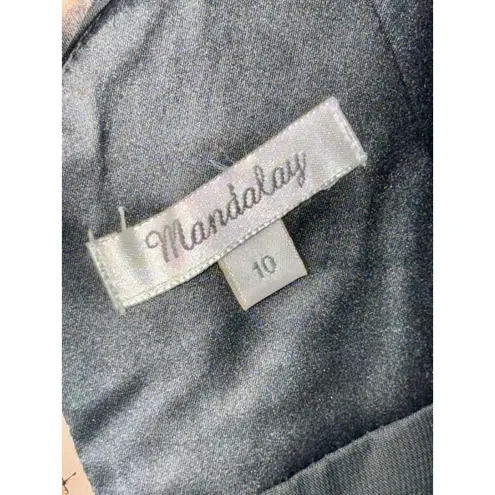 NWT Mandalay Grey Leopard Silk V