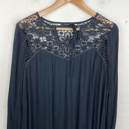 American Eagle  Crochet Black solid Dress v neck size Medium