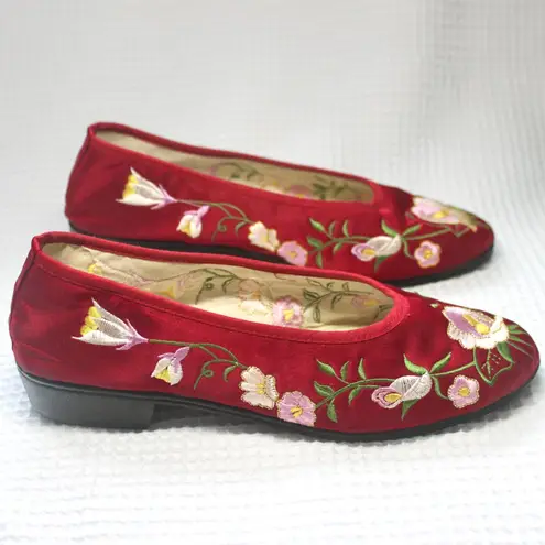 Xingqiu Red Chinese Embroidered Floral Shoes Ballet Flats Slippers 36 Size 6