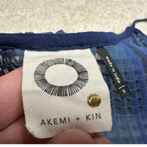 Akemi + Kin : Blue Tones Pleated Sleeveless Blouse