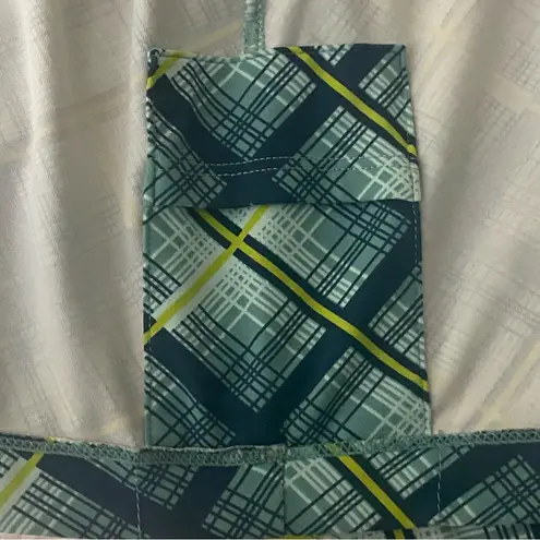 Title Nine green white yellow “Golf” dress with built in bra panel Medium EUC