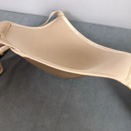 SKIMS Wireless Form Push Up Plunge Bra Size 44D Clay? Beige Padded Lined Logo