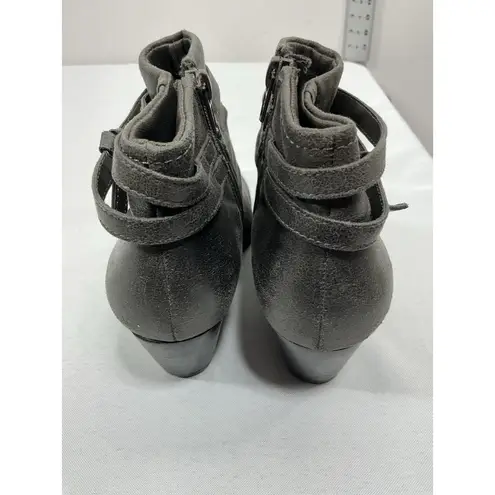 Baretraps Woman Rhapsody Bootie 6 M Gray Side Zip Strappy