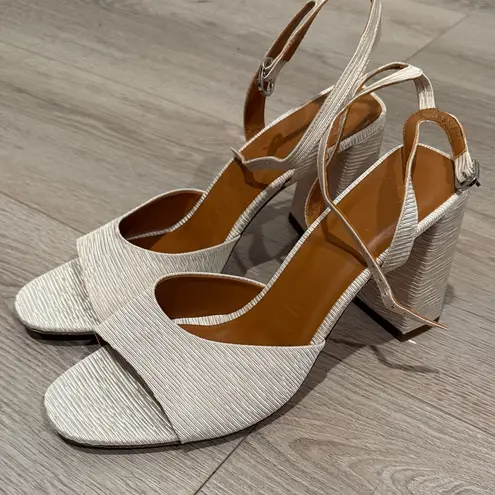BNWT Staud White Textured Solange 100MM Block