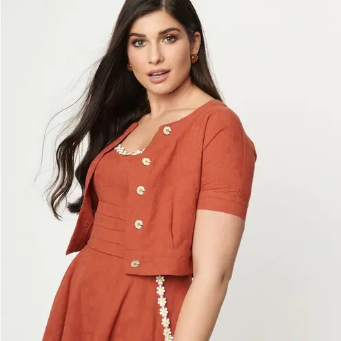 Unique Vintage Burnt Orange Cropped Daisy Top - Size 16