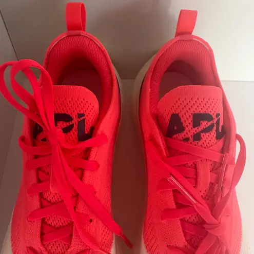 APL Women's Techloom Dream Ivory Magenta Royal Navy Sneaker Size 8 White