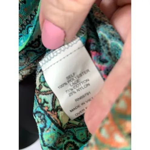 Fig and flower lace and bell sleeve tunic size small Green