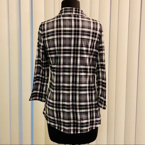 Eden & Olivia black, white & gray plaid shirt.