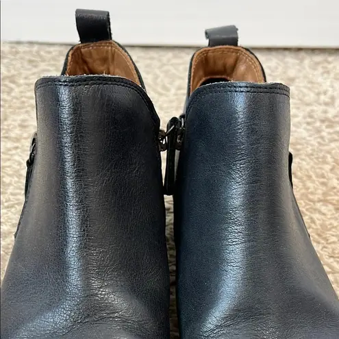 Bueno Footwear Vale Leather Black Minimal Ankle Boots - Size 38 EU 7 US