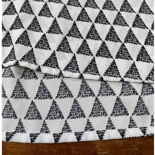 Pleione Short Sleeve Blouse w White/Black Geo Pattern Dolman Sleeves Career - M