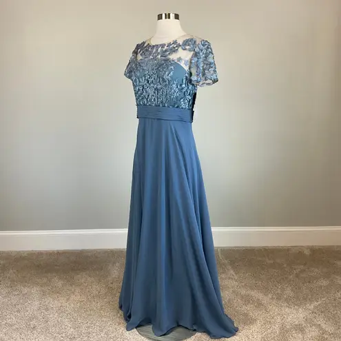 JS Collections Lace and Chiffon Evening Gown Blue Size 4 Short Sleeve Formal