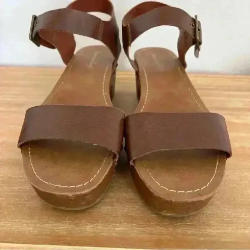 American Eagle  9.5 Women Brown Faux Wood Ankle‎ Strap Clog Heel Platform Sandals