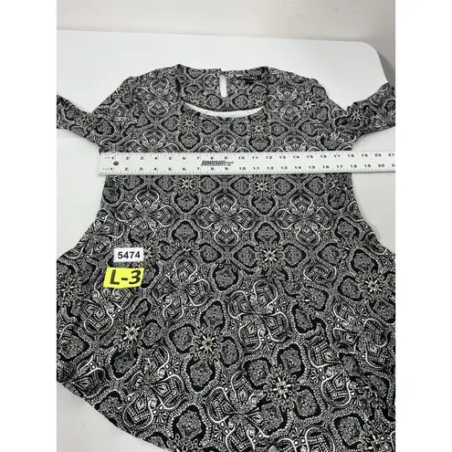 Roz & Ali Womans Petite Fit & Flare Blouse MP Black White Pullover Scoop Neck