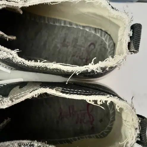 Jellypop  Kory Womens Sneaker Camo / Green Canvas US Size 9 M