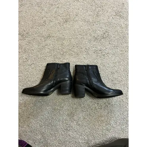 Arturo Chiang ARTURO CHANG Black Leather Chunky Heel Zipper Ankle Boot Sz 7.5