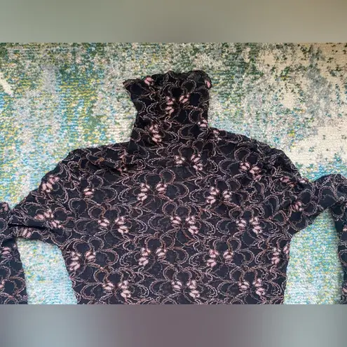 Hanky Panky black pink lace turtleneck top, size large