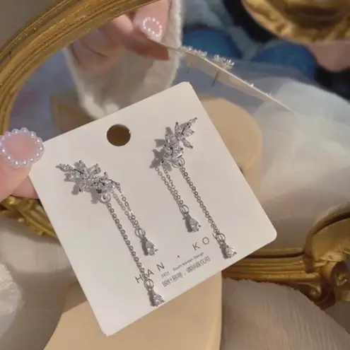 18K White Gold Plated Crystal Flower Tassel Dangle Drop Earrings