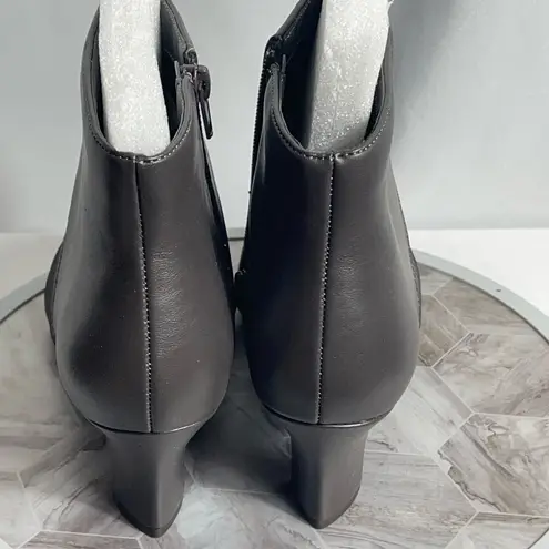 Easy Street FALCON Brown Snakeskin-Trimmed Ankle Booties Size 9.5W Pointed Toe Heels