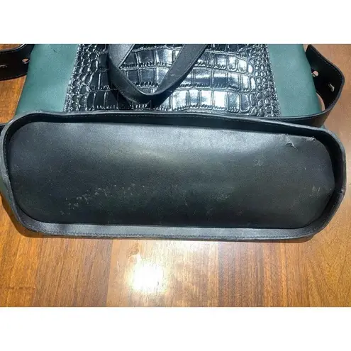 Lizzie Fortunato Friday Small Croc