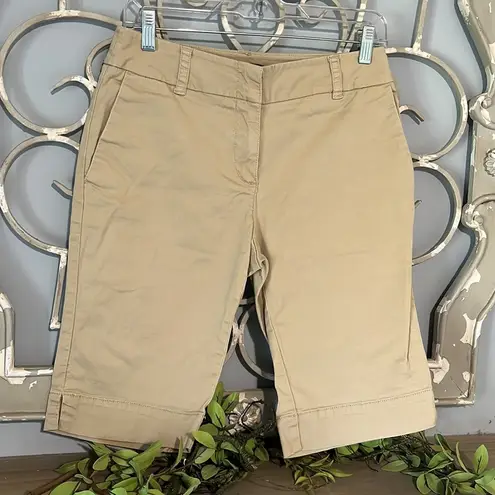 New York & Co. Khaki Shorts Bermuda Chino Womens 4