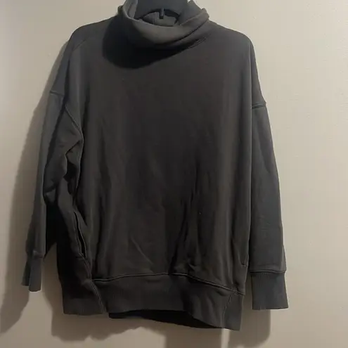 Aerie  oversized crowl neck sweatshirt with pockets, dark gray