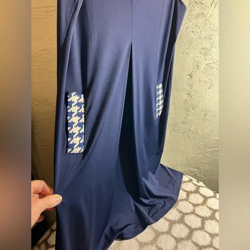 Tracy Negoshian Women’s Dress Chic Navy Blue Sleeveless Dress w/Houndstooth Accents and pockets