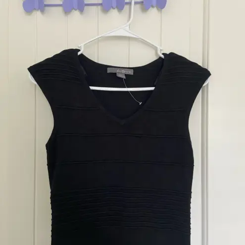Twenty One NWT |‎  women’s bodycon cap sleeve dress — medium