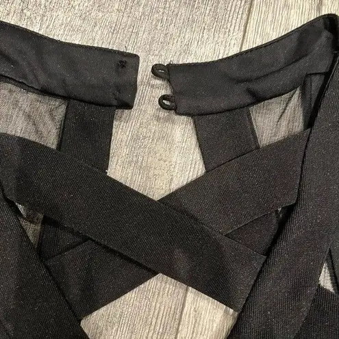 Crystal Doll Size 3 Women’s black blue and white maxi dress with zipper and clip