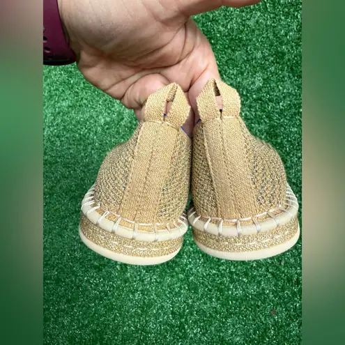 Rothy's The Espadrille in Gold Stripe Loafer Flats Size W8.5 *no ties* NWOT Tan