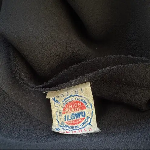 Vintage ‘80s Tracy! Sheer Black Sequined V