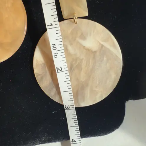 Chic Circular Dangle Earrings NWOT Gold