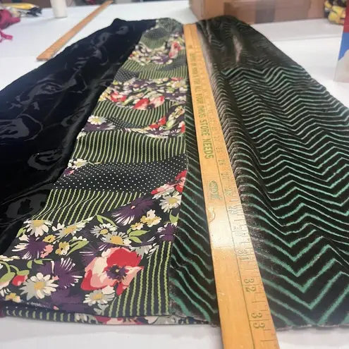 Vintage Koos of Course Women's Velvety Stretchy Skirt Medium Boho Patch Pattern