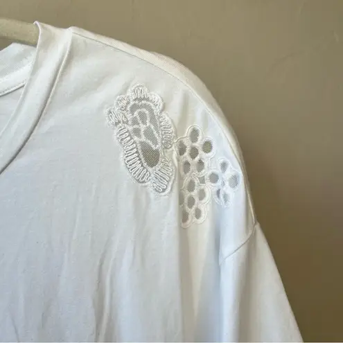 Soft Surroundings M Top Boho Embroidered eyelett Boho Floral costal beach tshirt