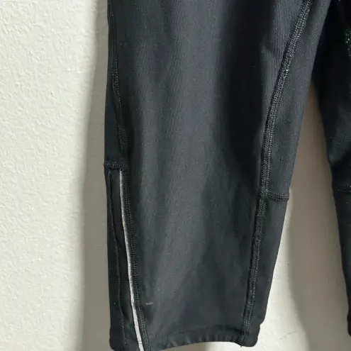 Nike  Dri-Fit‎ Women Black Capri Leggings Shorts Size XS.