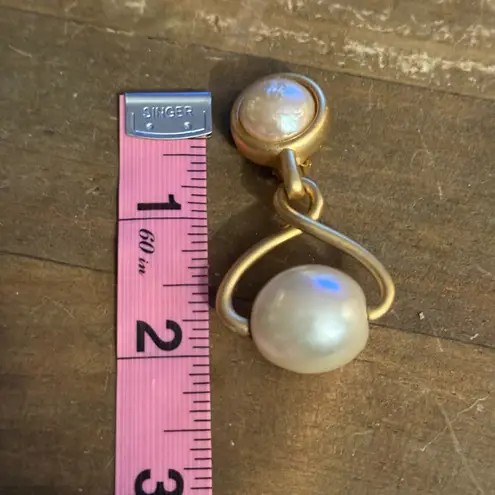 Karl Lagerfeld Vintage Karl Lagerfield chunky gold tone baroque pearl clip on earrings