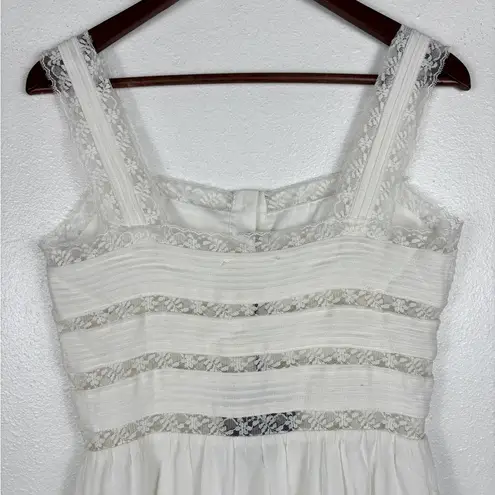 Storia  NWT White Lace Buttons Mini Babydoll Dress Women's Small